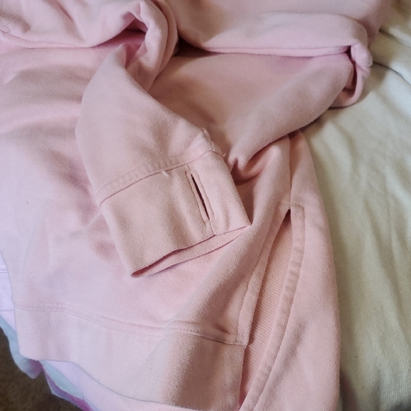 Baby Powdered Pink Sweatshirt with 'LOVE' In Puff Vinyl Nod To The 80s Sz Large - Picture 7 of 7